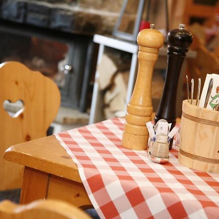 Апартаменты Suedtiroler Stubn Cafe Und Restaurant Арнштадт Экстерьер фото
